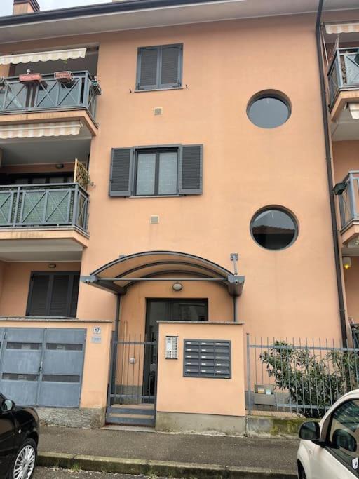 Apartamento Residenza Il Ciliegio Buscate Exterior foto